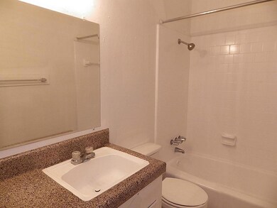 4503 Werner St unit 9, Houston, TX 77022 - photo 7