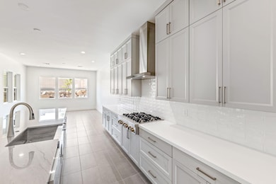 25-web-or-mls-705 W. Emerald Point Dr. S