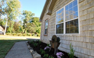 204 Cedar Brook Dr, Mount Washington, KY 40047 - photo 6