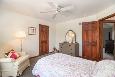 285 Violet Ln, Batavia, IL 60510 - photo 4