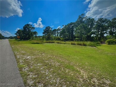 578 Eisenhower Blvd unit 24, Lehigh Acres, FL 33974 - photo 2