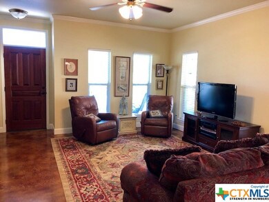 1460 Hanz Dr, New Braunfels, TX 78130 - photo 2