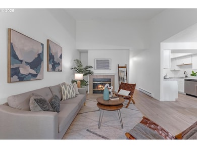 86 SW Kingsgate unit A-202, Lakeoswego, OR 97035 - photo 6