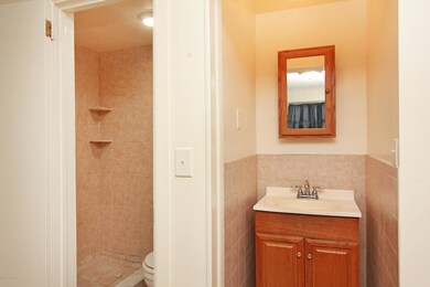 8816 Atter Ln, Jacksonville, FL 32216 - photo 6