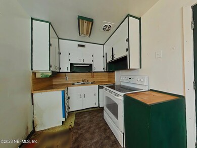 6310 Badnur Dr, Jacksonville, FL 32210 - photo 6