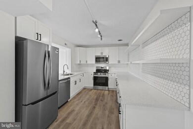 St. Paul at Chase Condominiums unit 2203, Baltimore, MD 21202 - photo 4