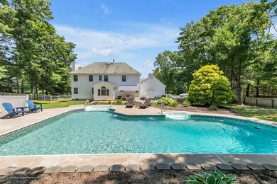 2424 Orchard Crest Blvd-large-050-047-4M