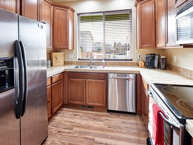 2611 Mill Creek Ln, Hubbard, OR 97032 - photo 6