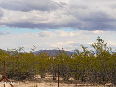 35875 Caballero Dr unit 18, Wickenburg, AZ 85390 - photo 2