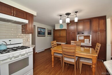 856 Castlebar Dr, North Tonawanda, NY 14120 - photo 6