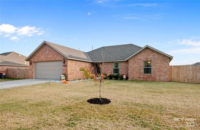 985 White Oak St, Elkins, AR 72727 - photo 2