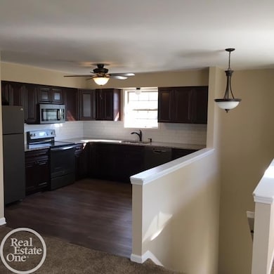 35867 Main St, New Baltimore, MI 48047 - photo 2