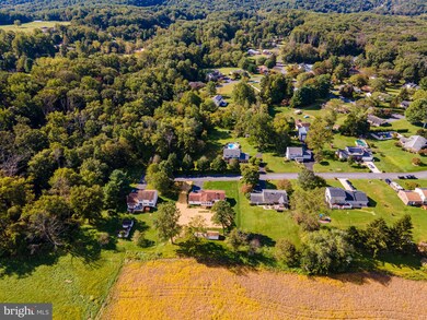 2703 Beechwood Ln, Fallston, MD 21047 - photo 5