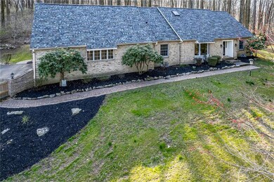 6064 Indian Creek Rd, Zionsville, PA 18092 - photo 2