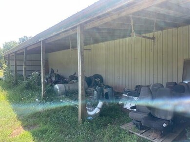 Shop Leanto