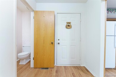 2155 Pauline Ct, Ann Arbor, MI 48103 - photo 4