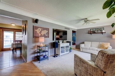 4913 Lawnwoods Dr, Des Moines, IA 50310 - photo 4