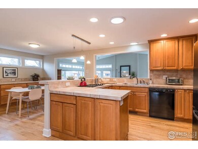 OPEN KITCHEN
