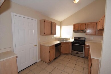 513 Adrian Ct, Horizon City, TX 79928 - photo 3