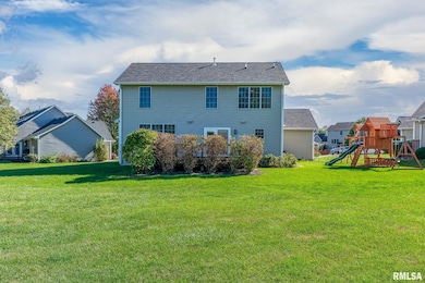 4084 Lilly Ct, Bettendorf, IA 52722 - photo 3