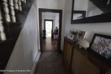 261 Railroad Ave, Scranton, PA 18505 - photo 3