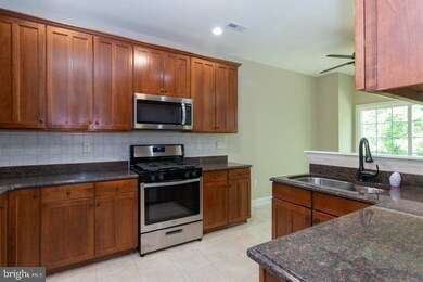 367 Huntington Dr unit 367, Delran, NJ 08075 - photo 2