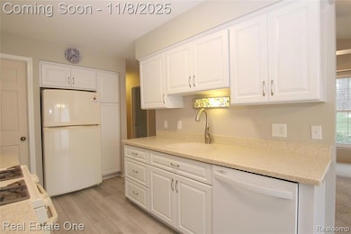 2110 Hidden Meadows Dr unit A, Walled Lake, MI 48390 - photo 7