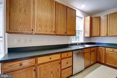 601 Glenmeade Cir, Purcellville, VA 20132 - photo 6