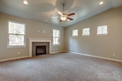 unlisted-address, Bend, OR 97702 - photo 4