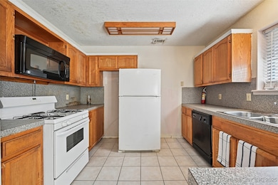 447 E Latimer St, Tulsa, OK 74106 - photo 6