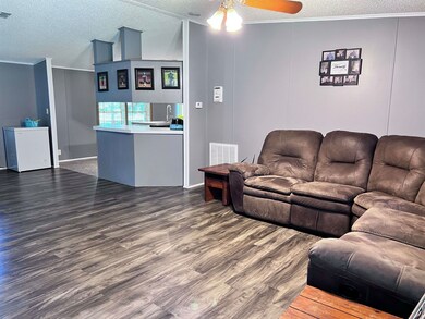 506 Hickorywood Dr, Crawfordville, FL 32327 - photo 6