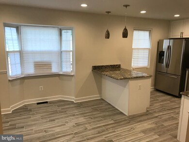 6918 Woodstream Ln, Lanham, MD 20706 - photo 4