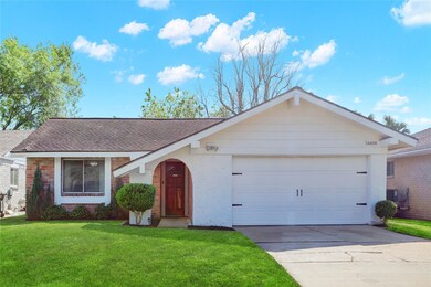 16606 Blackhawk Blvd, Friendswood, TX 77546 - photo 2