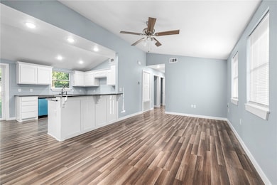 1108 9th St, Barling, AR 72923 - photo 2