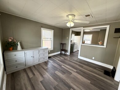 321 S Lincoln St, Rantoul, IL 61866 - photo 3