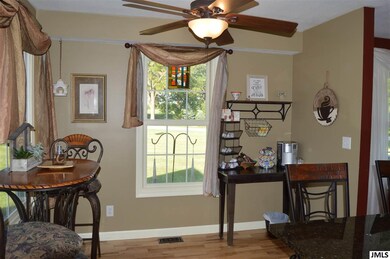 Photo 4