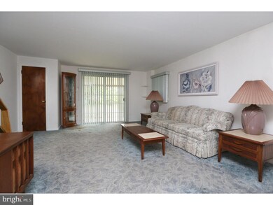 2743 Maxwell St, Philadelphia, PA 19136 - photo 4