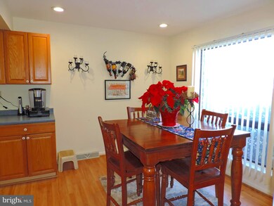 981 Putnam Blvd unit 84, Wallingford, PA 19086 - photo 2