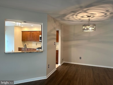 501 Oliphant Ln, Mount Laurel, NJ 08054 - photo 3