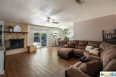 902 Lynn Ln, Copperas Cove, TX 76522 - photo 3