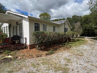 211 Woodland Dr, Shelbyville, TN 37160 - photo 3