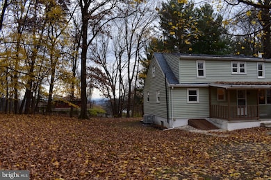 127 Cedar Ln, Reading, PA 19607 - photo 4