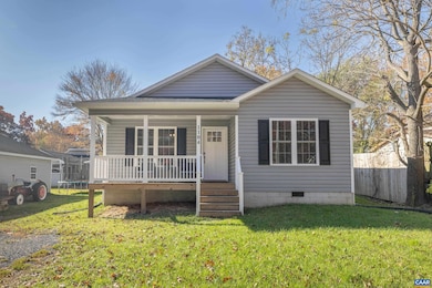 1104 Gardner St, Waynesboro, VA 22980 - photo 2