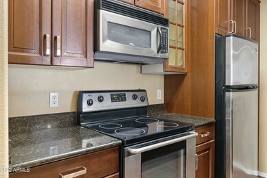 2134EBroadway2034-006