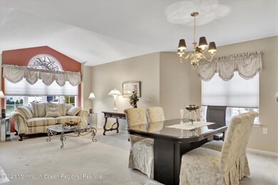 06-Living Room to Dining Room