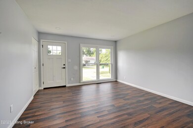 9003 Brandywyne Dr, Louisville, KY 40291 - photo 2