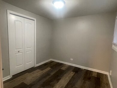 18120 Thomas Ln, Country Club Hills, IL 60478 - photo 4