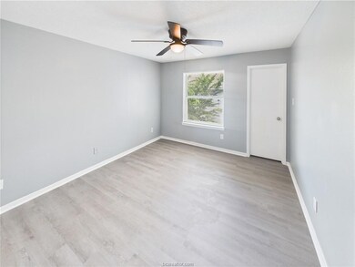 1104 Verde Dr unit A, Bryan, TX 77801 - photo 7