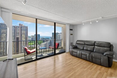 Chateau Waikiki unit 3203, Honolulu, HI 96815 - photo 3