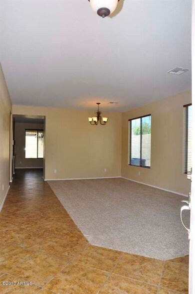 Foyer-Living Room